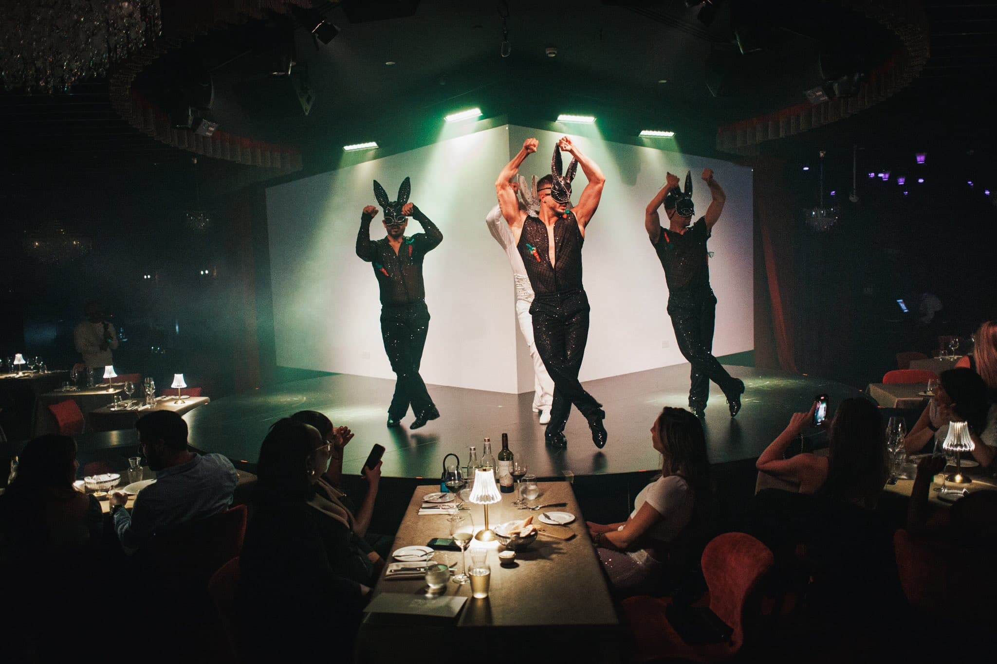 21 Dubai dinner shows that will bring the razzle-dazzle